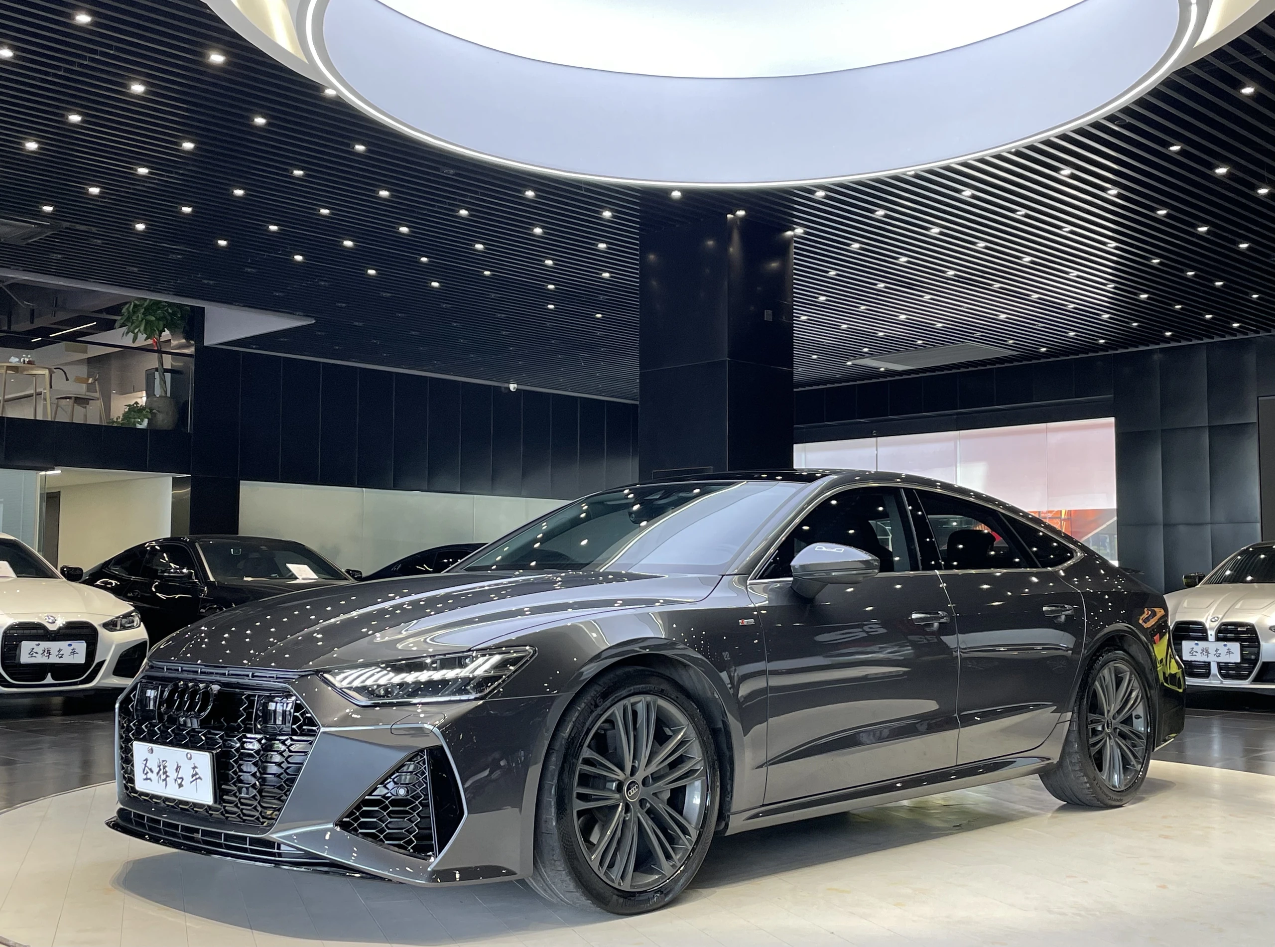 AUDI A7 45 TFSI is selected | USD 45,944 · FOB Ningbo | In stock | HSS