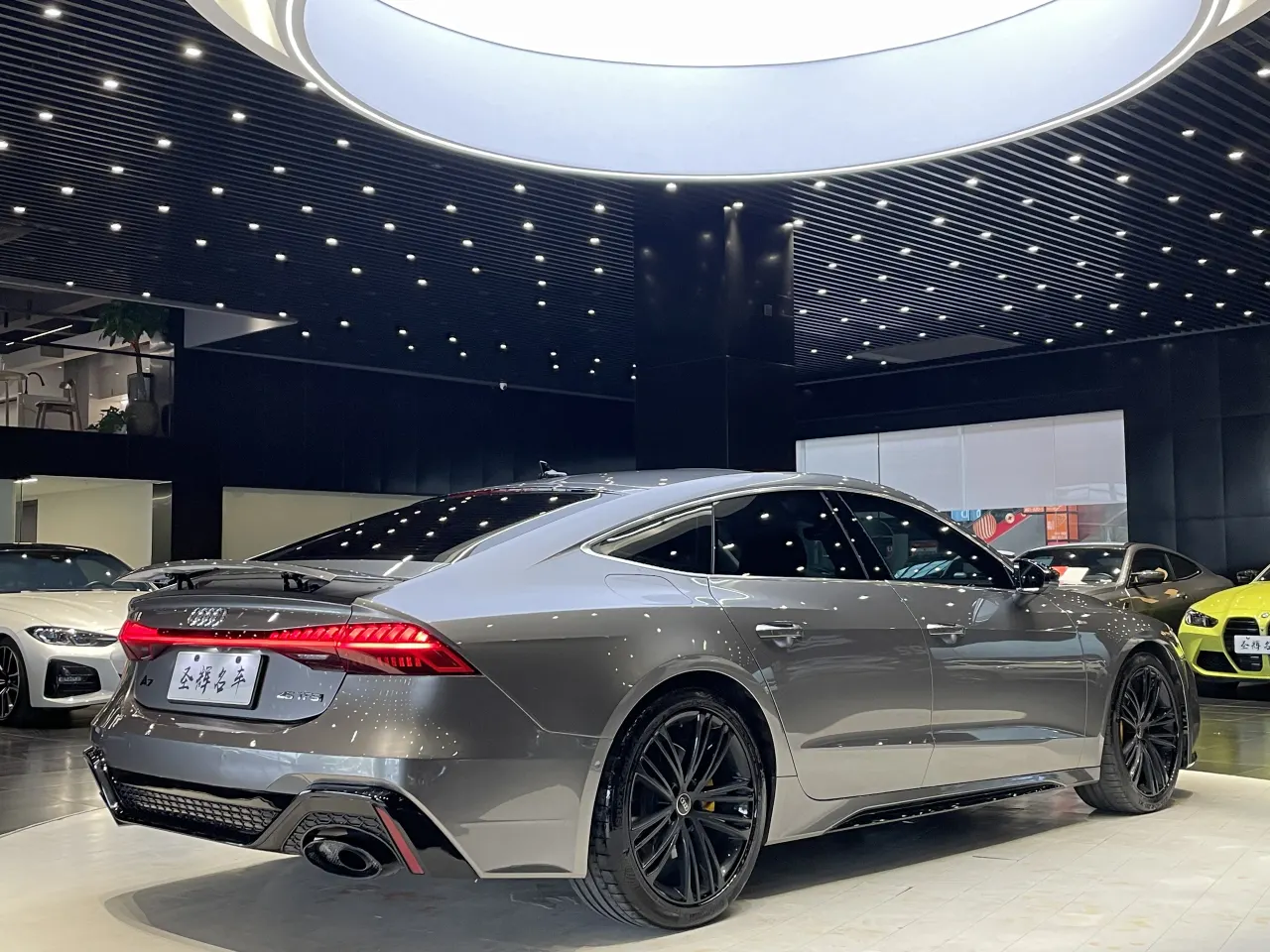 2023 AUDI A7 45 TFSI is selected main image