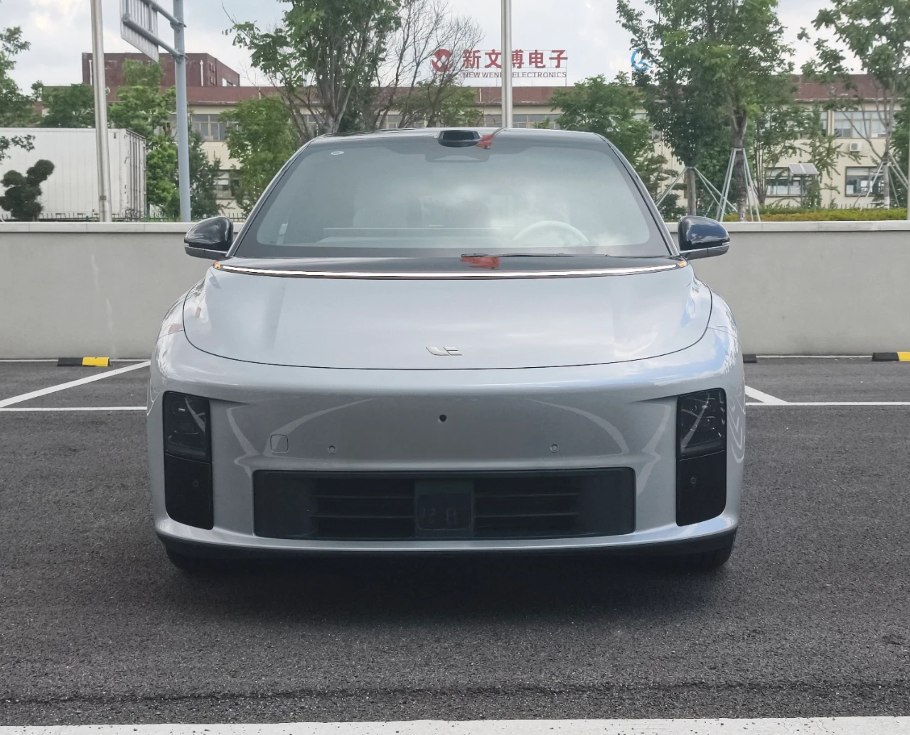 LI AUTO i6 | USD 32,639 · FOB Ningbo | In stock | HSS